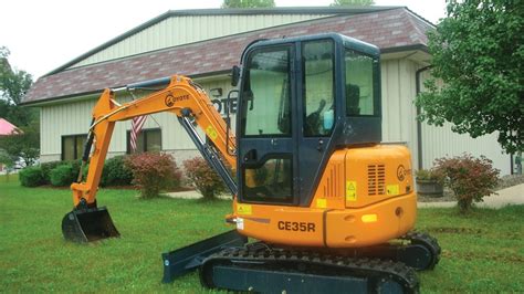 Coyote Mini Excavator Equipment for Sale